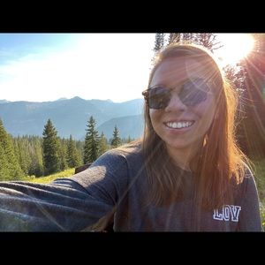 Meet your Posher, Daiana